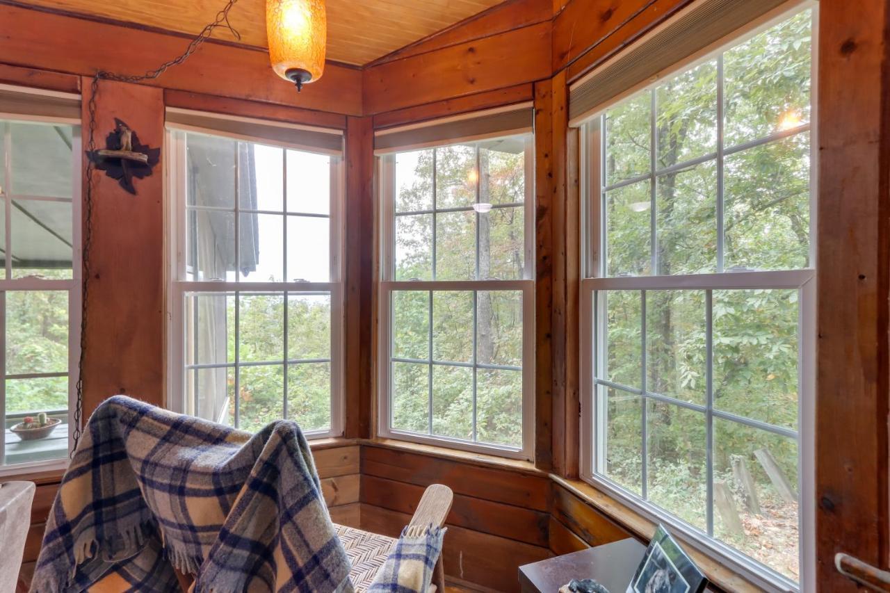Mountaintop Ellijay Cabin With Private Hot Tub Exterior foto