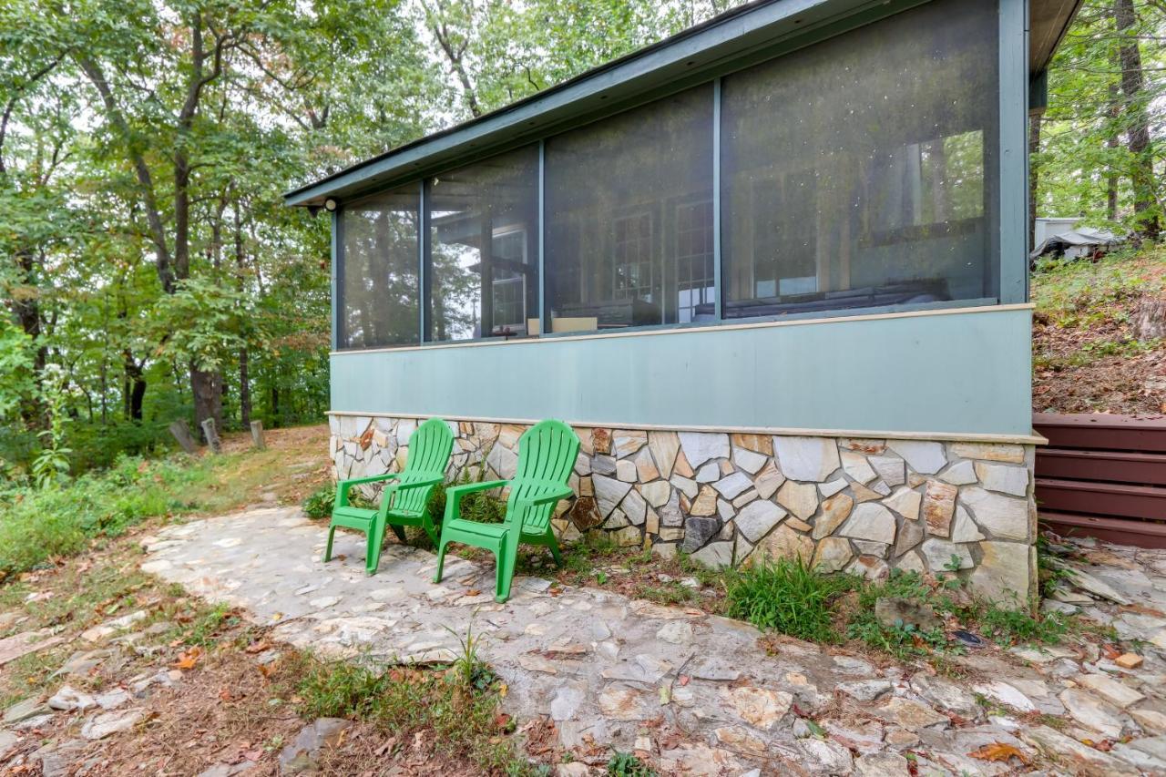 Mountaintop Ellijay Cabin With Private Hot Tub Exterior foto