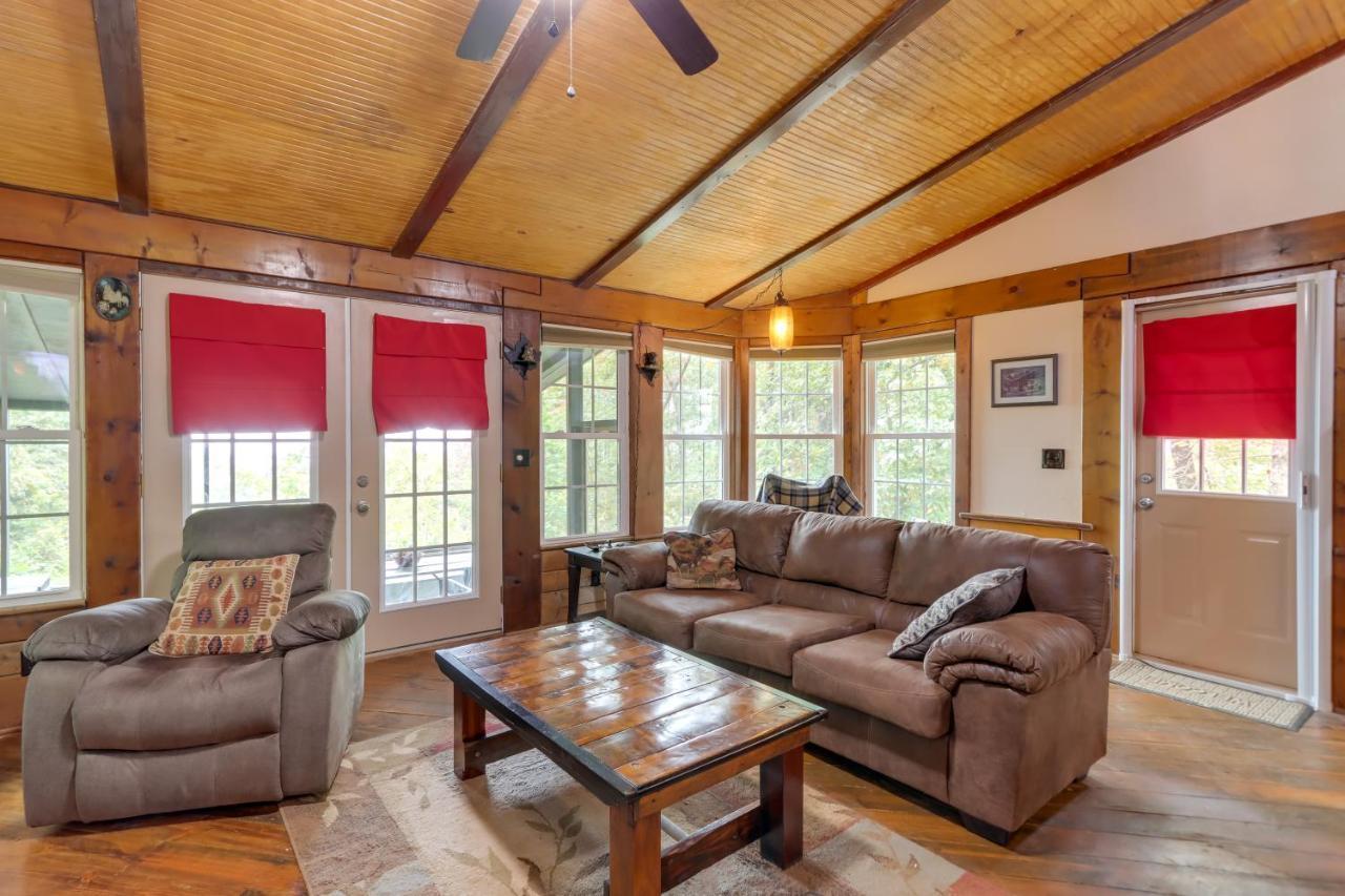Mountaintop Ellijay Cabin With Private Hot Tub Exterior foto